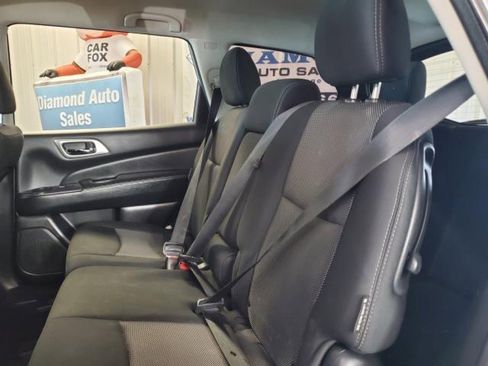 Used 2019 Nissan Pathfinder S AWD/4WD image 9