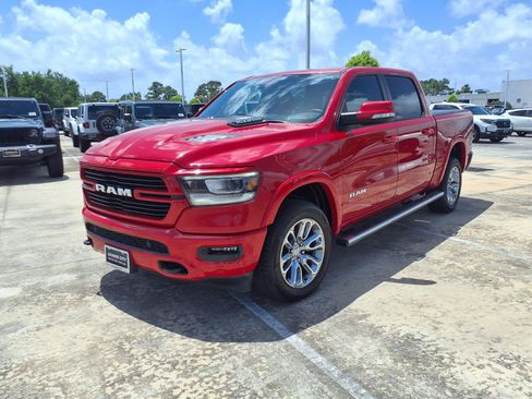 Used 2020 RAM 1500 Laramie w/ Sport Appearance Package AWD/4WD image 3
