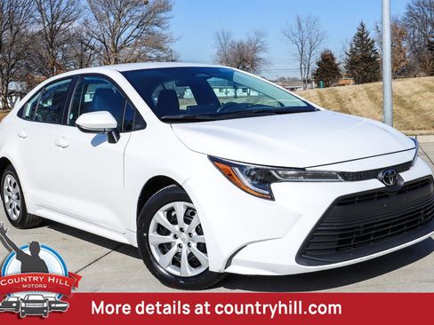 Used 2024 Toyota Corolla LE image 1