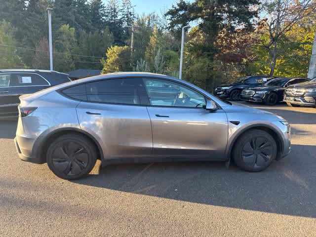 Used 2026 Tesla Model Y AWD image 4