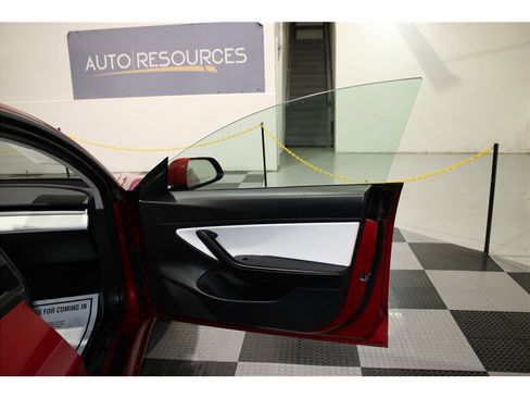 Used 2021 Tesla Model 3 Standard Range Plus image 22