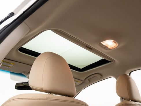 Used 2016 Subaru Outback 2.5i Limited image 19