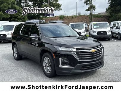 Used 2023 Chevrolet Traverse LT