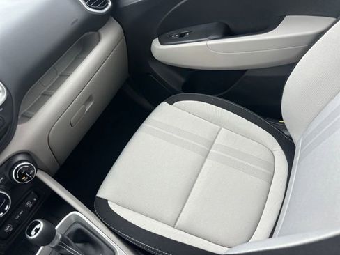 New 2026 Hyundai Venue SEL FWD image 27