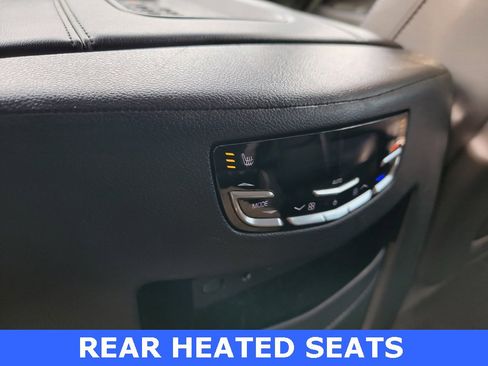 Used 2017 Cadillac Escalade Premium Luxury image 17