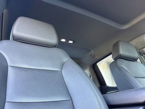 Used 2024 GMC Sierra 1500 SLT image 20