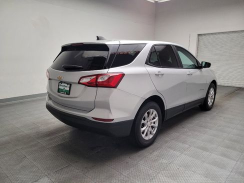 Used 2021 Chevrolet Equinox LS FWD image 9