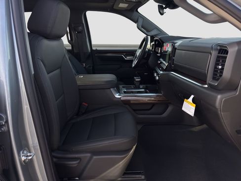 New 2026 GMC Sierra 1500 Elevation w/ Elevation Premium Package AWD/4WD image 18