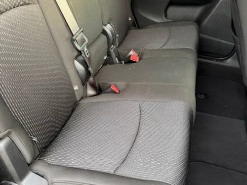 Used 2019 Dodge Journey SE w/ Connectivity Group FWD image 9