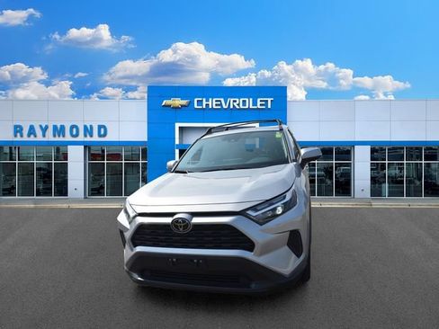 Used 2024 Toyota RAV4 XLE w/ Convenience Package AWD/4WD image 7