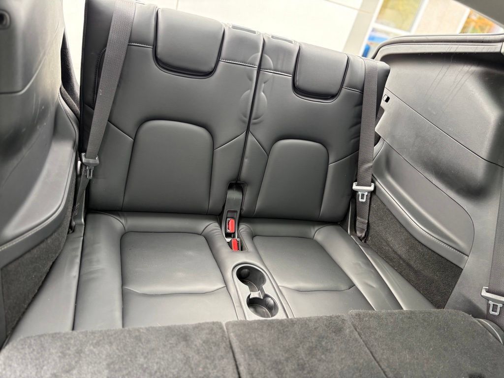 Used 2023 Tesla Model Y Long Range AWD/4WD image 28
