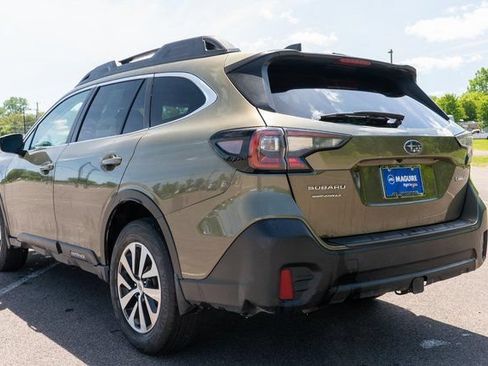 Used 2022 Subaru Outback Premium AWD/4WD image 8