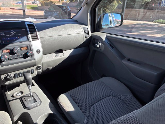 Used 2020 Nissan Frontier SV w/ Midnight Edition Floor Mats AWD/4WD image 27