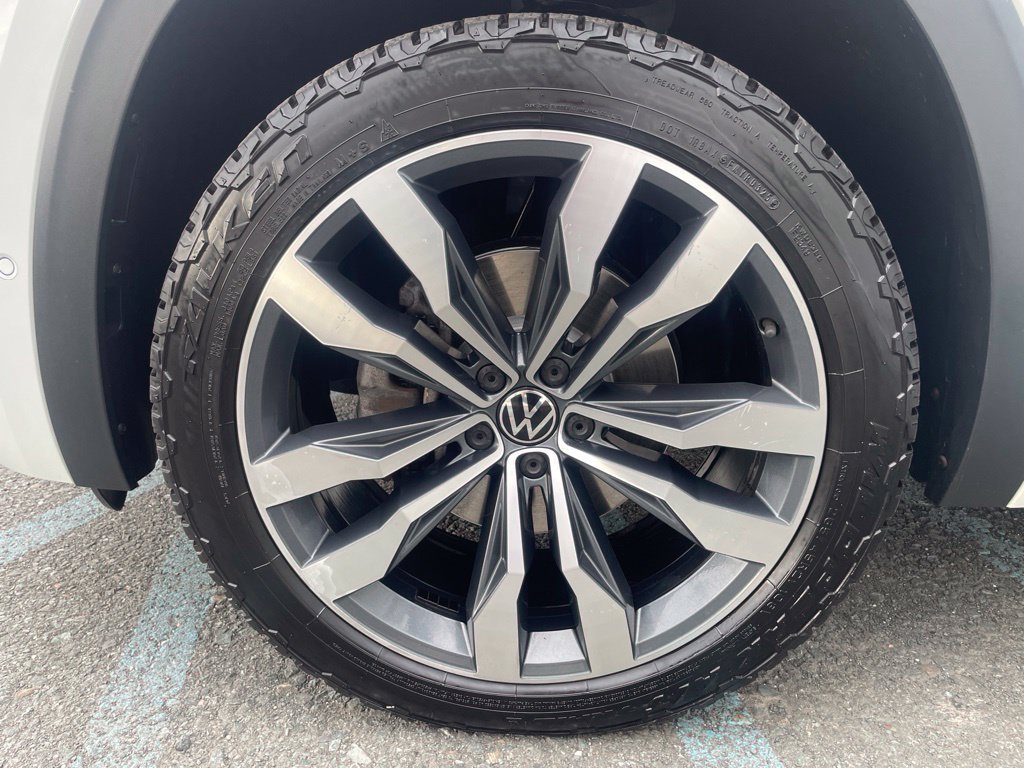 Used 2020 Volkswagen Atlas Cross Sport SEL Premium R-Line AWD/4WD image 11