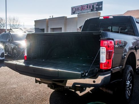 Used 2018 Ford F250 Lariat w/ Lariat Ultimate Package image 44