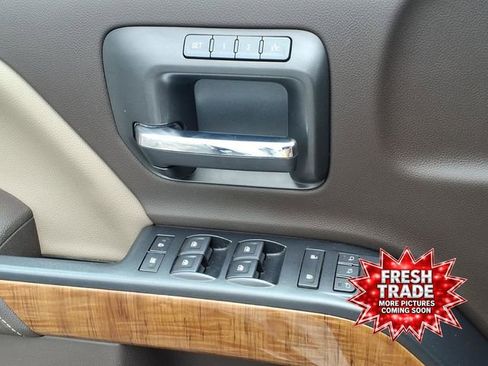 Used 2018 GMC Sierra 1500 SLT AWD/4WD image 17