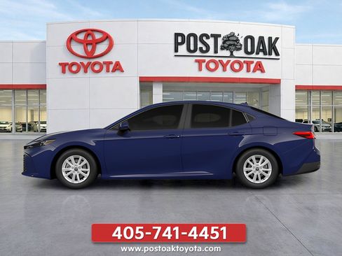 New 2026 Toyota Camry Hybrid FWD image 3
