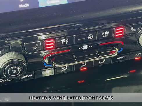 Used 2023 Jeep Grand Cherokee Trailhawk AWD/4WD image 11