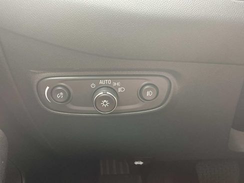 Used 2024 Chevrolet Equinox Premier FWD image 20
