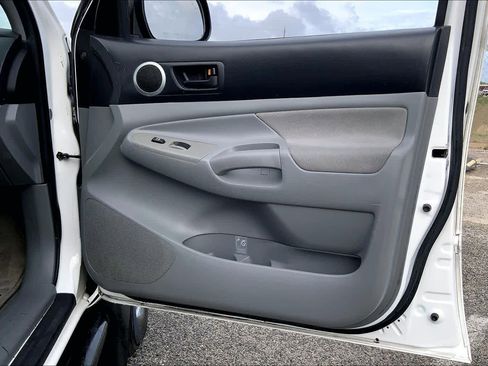 Used 2008 Toyota Tacoma PreRunner image 21