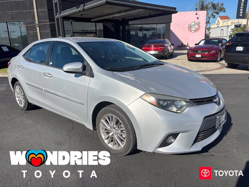 Used 2014 Toyota Corolla LE FWD image 1