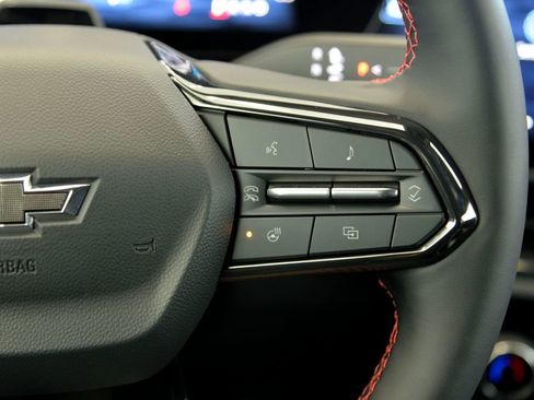 Used 2024 Chevrolet Equinox EV RS image 23