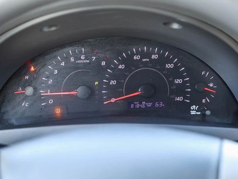 Used 2010 Toyota Camry LE image 22