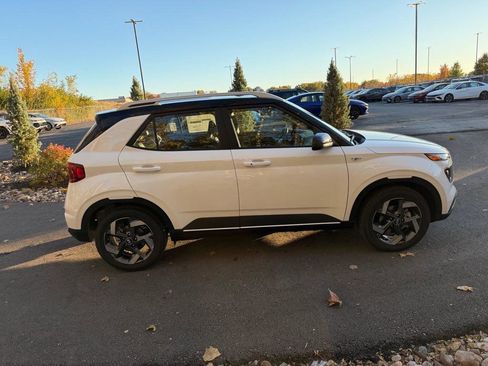 New 2026 Hyundai Venue SEL image 6