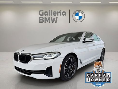 Used 2023 BMW 540i w/ Premium Package image 1