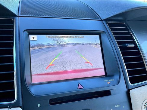 Used 2017 Ford Taurus SEL w/ Equipment Group 201A image 19