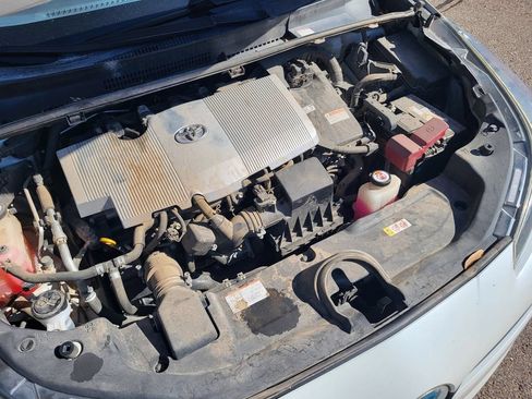 Used 2019 Toyota Prius XLE AWD/4WD image 26
