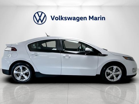 Used 2013 Chevrolet Volt Premium w/ Premium Trim Package image 6