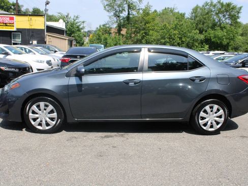Used 2017 Toyota Corolla LE FWD image 12