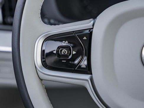 New 2026 Volvo XC60 B5 Ultra w/ Climate Package image 28