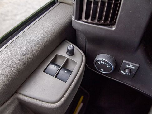 Used 2020 Chevrolet Express 3500 LT w/ LT Preferred Equipment Group image 12