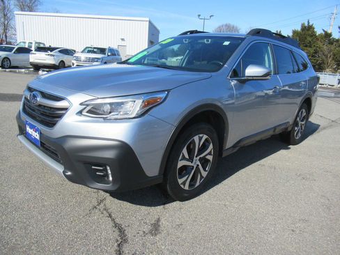 Used 2020 Subaru Outback Limited image 1