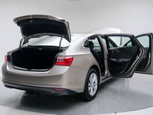 Used 2023 Chevrolet Malibu LT image 21