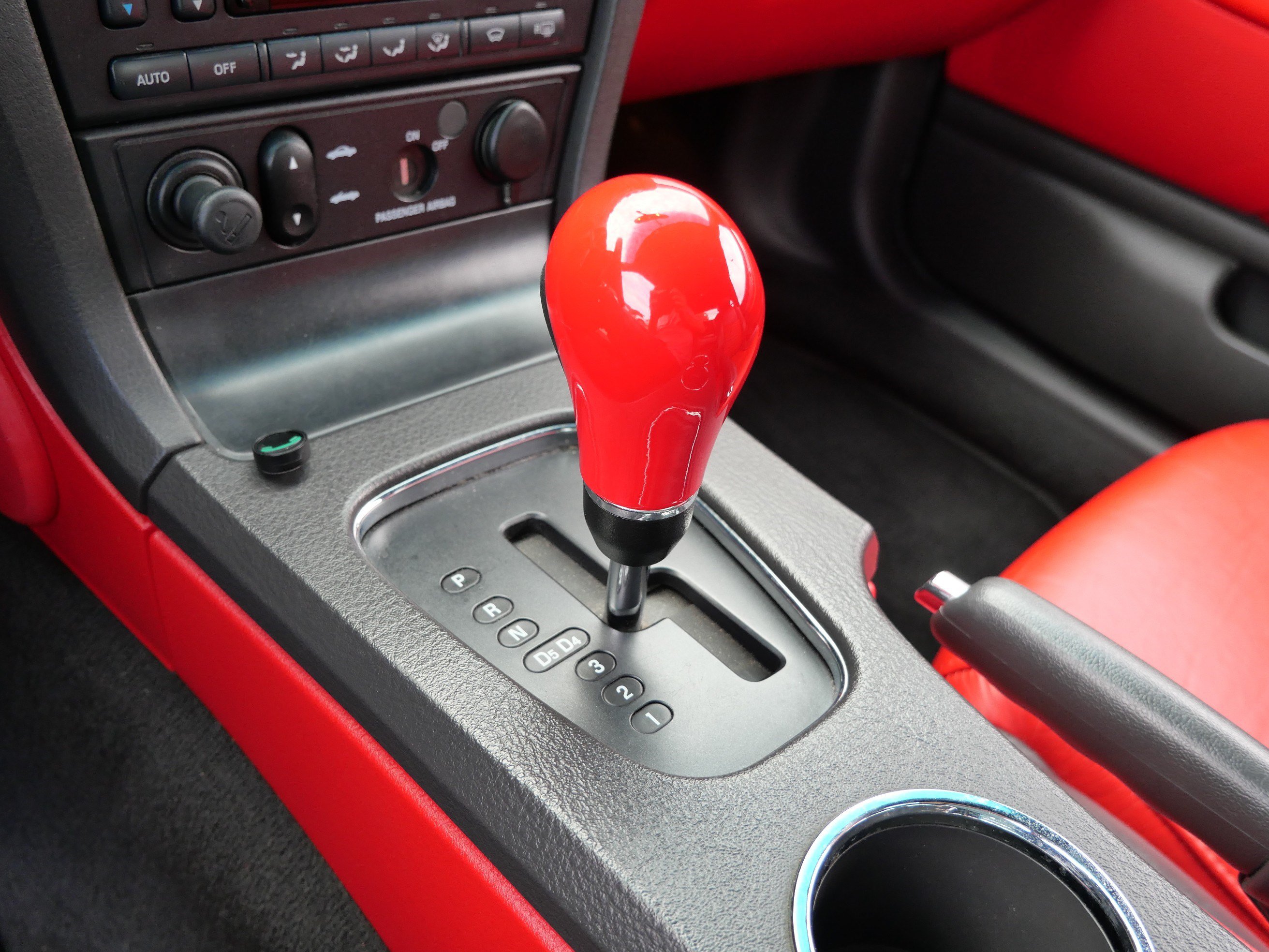 Used 2002 Ford Thunderbird RWD image 24