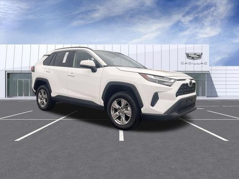 Used 2025 Toyota RAV4 XLE FWD image 2