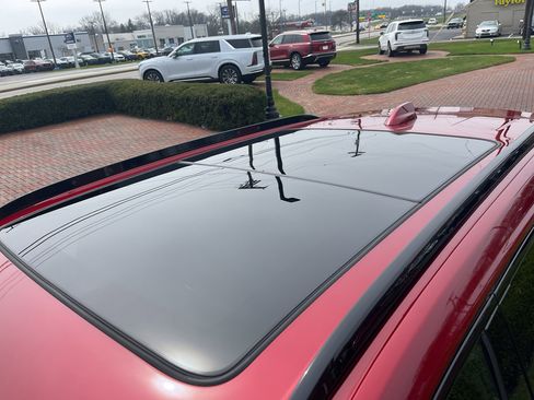 Used 2025 Cadillac XT4 Sport image 12