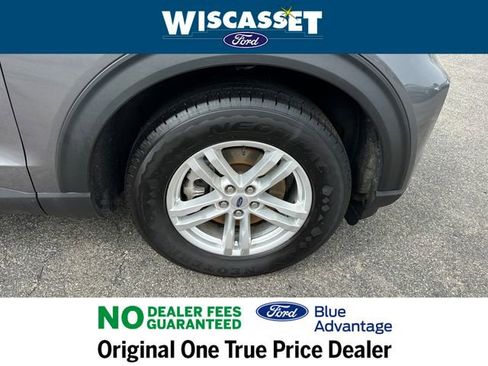 Certified 2023 Ford Explorer XLT w/ Equipment Group 202A image 32