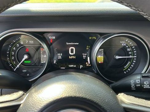 Used 2023 Jeep Wrangler Unlimited w/ Sun & Screen Package AWD/4WD image 14