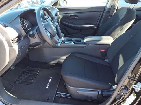Used 2025 Nissan Sentra S image 16