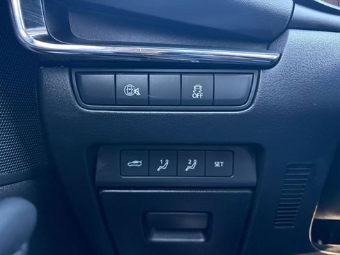 Used 2025 MAZDA MAZDA3 s image 31