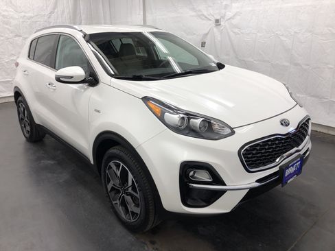 Used 2021 Kia Sportage EX image 2