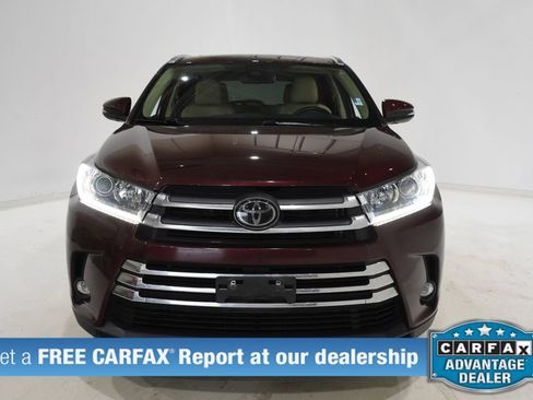 Used 2019 Toyota Highlander Limited AWD/4WD image 2