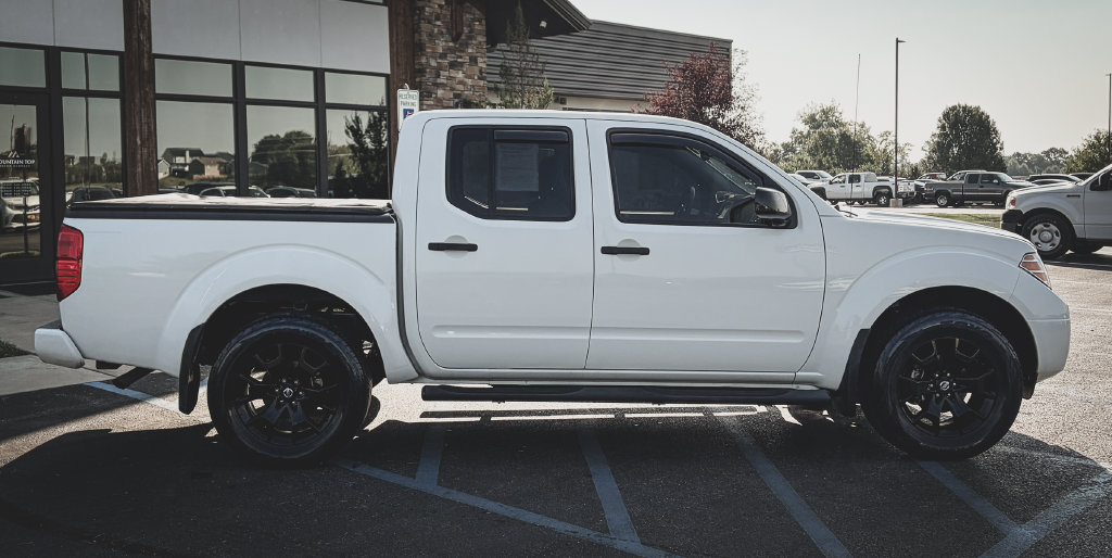 Used 2020 Nissan Frontier SV w/ Midnight Edition Floor Mats AWD/4WD image 24