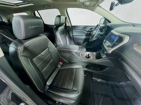 Used 2021 GMC Acadia Denali w/ Denali Ultimate Package image 25