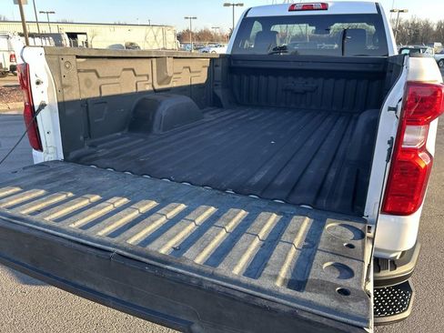 Used 2022 Chevrolet Silverado 1500 W/T w/ WT Value Package AWD/4WD image 15