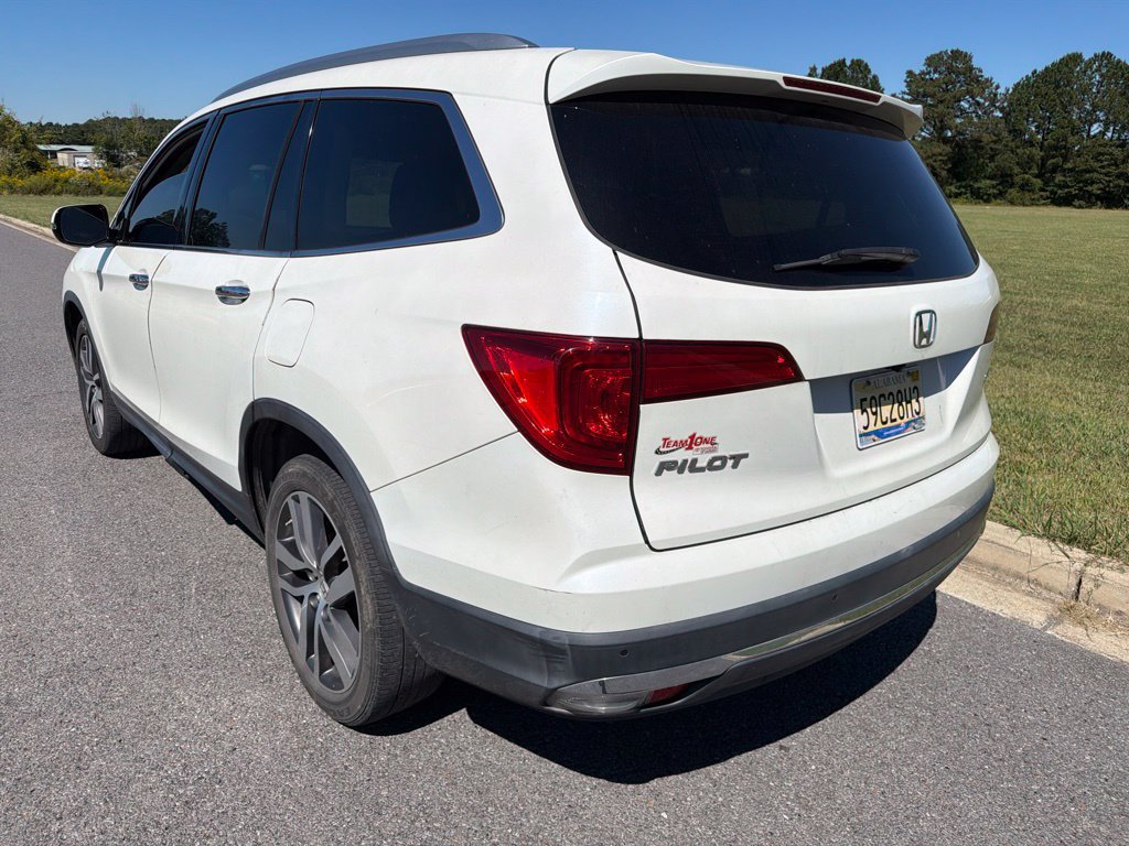 Used 2017 Honda Pilot Touring image 4